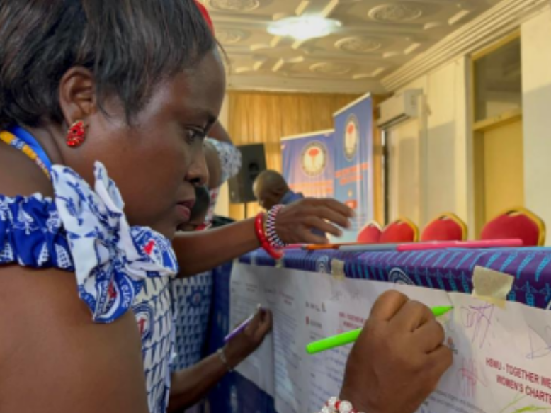 A Health Services Workers Union Women’s Committee member participates in the development of the Women’s Charter. Photo Credit: UNIGlobal Union